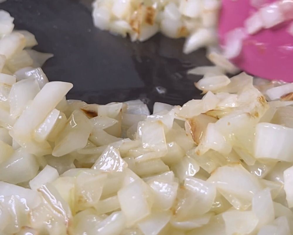 Фаршированный болгарский перец в томатно-сливочном соусе