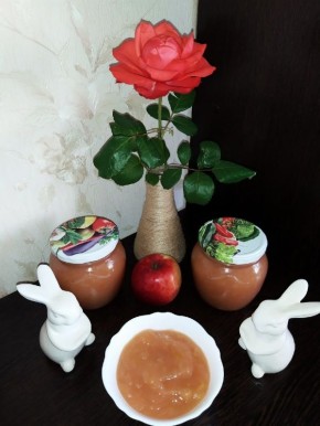 Натуральное яблочное пюре на зиму: как приготовить невероятное лакомство
