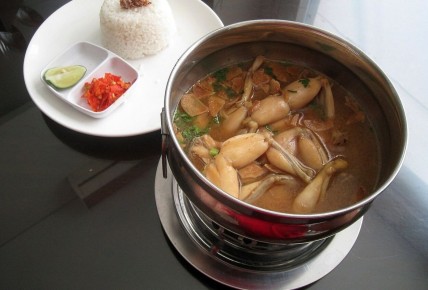 Историческая любовь французов к лягушачьим лапкам