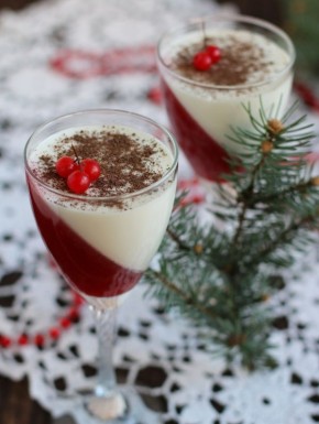 Сладкое завершение Нового года: клубнично-сливочный десерт в бокале