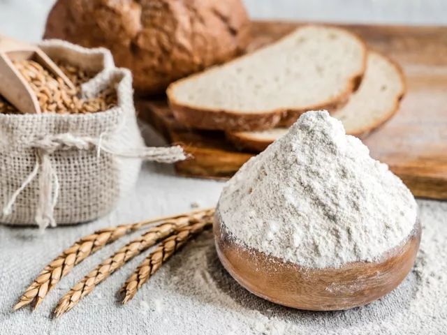 Гид по муке: от сортов до полезных свойств глютена