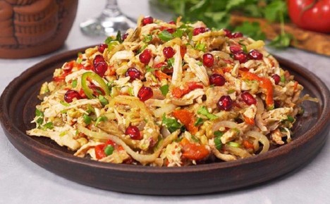 Грузинский салат Ацецили: удивительный вкус без мяса