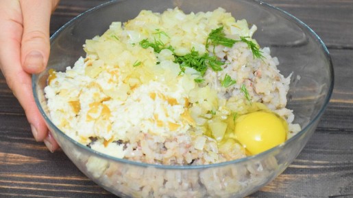 Неожиданное сочетание: вкусные котлеты из минтая с рыбной начинкой