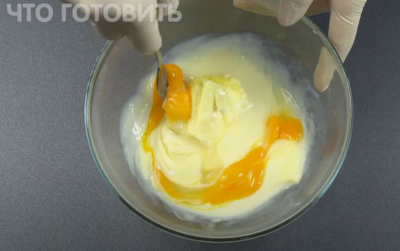 Нежные кексы из сгущенки: быстрый рецепт для идеального чаепития