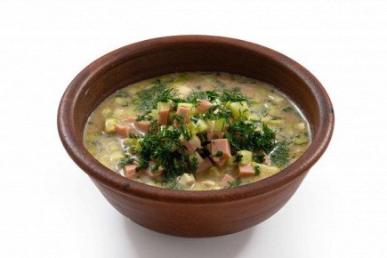 Вкусная окрошка с докторской колбасой: простой рецепт на каждый день