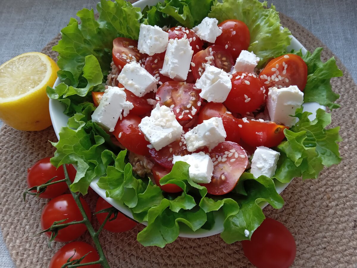 Легкий салат с тунцом для идеального ужина