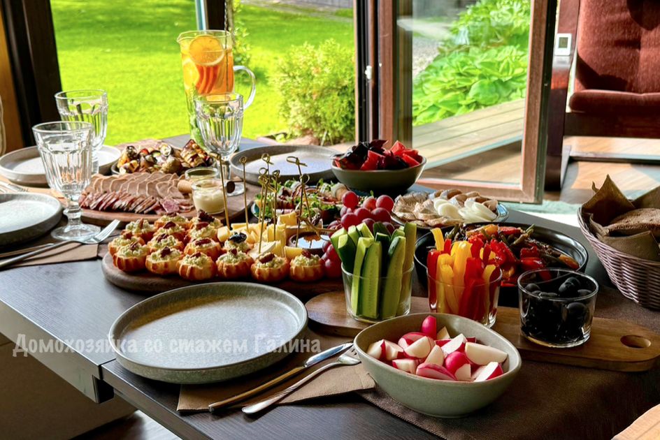 Праздничный стол на даче: наслаждаемся летними блюдами в компании друзей