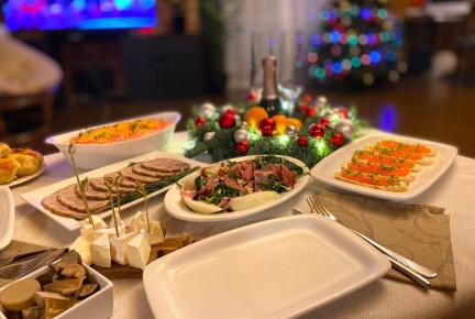 Новый год без близких: Как прошел праздник в условиях непогоды