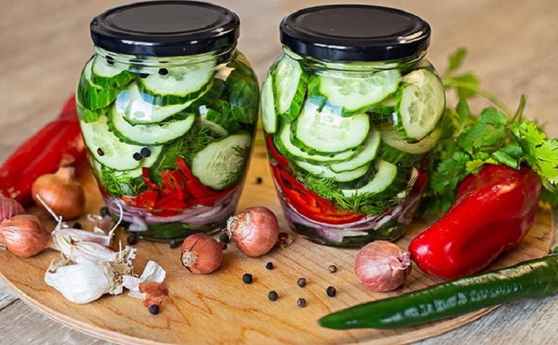 Быстрые маринованные огурцы: хрустящий вкус лета круглый год