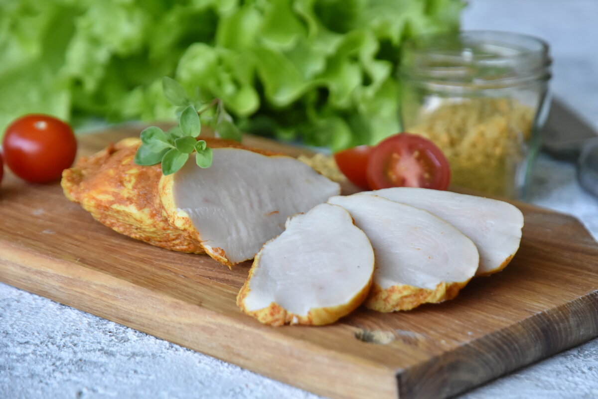 Пора попробовать: домашняя колбаса, которая изменит ваши привычки