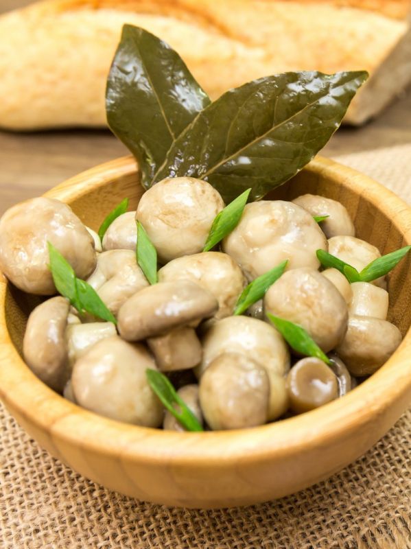 Незаменимое изобилие вкуса: домашние маринованные шампиньоны за 15 минут