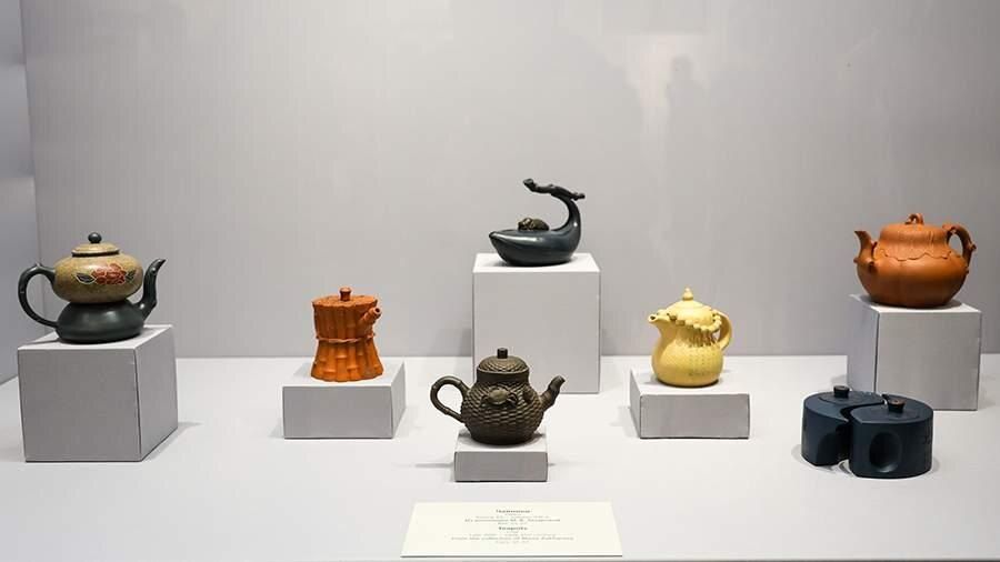 Эрмитаж презентует уникальную выставку исинских чайников из Китая