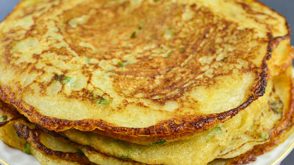 Вкусные лепешки с картофелем и манкой: идеальный завтрак для всей семьи