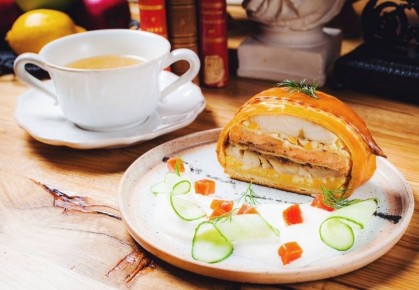 Секреты традиционной кулебяки: чем она отличается от пирога