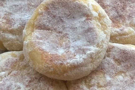 Пухлые манные биточки: идеальный завтрак для всей семьи