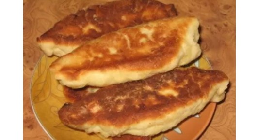 Пирожки с мясом и яблоками