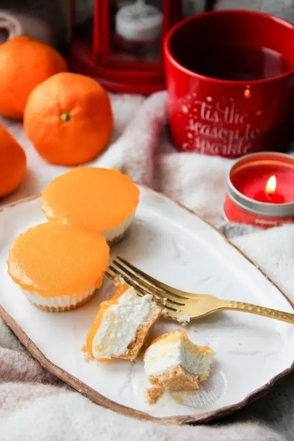 Сладкое искушение: мандариновые мини-чи?зкейки, которые стоит попробовать