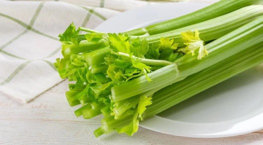 Сельдерей и диабет: почему стоит включить этот низкокалорийный овощ в свой рацион?