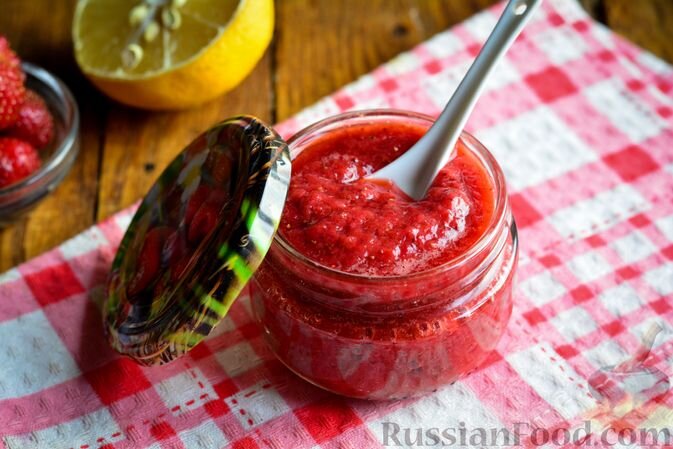 Клубничные заготовки на зиму: новые идеи для лакомств