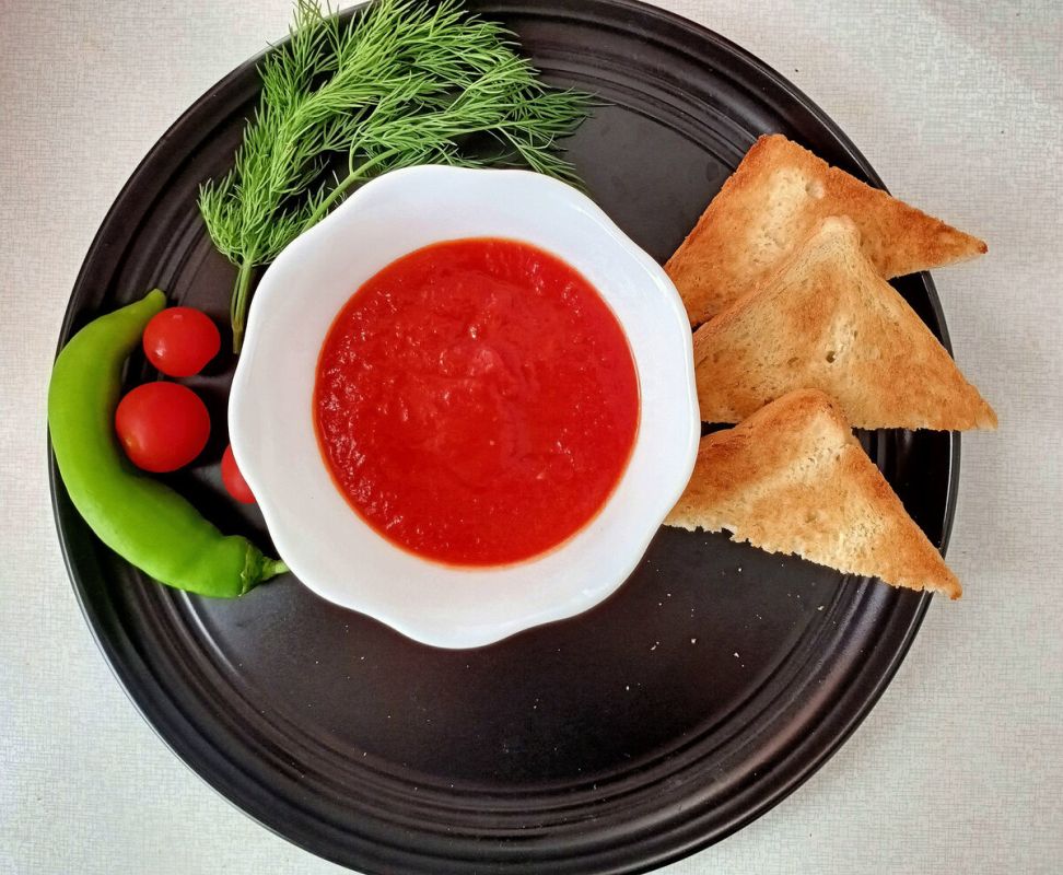 Кетчуп: Вкусная история и неожиданные полезные свойства соуса, который любят миллионы