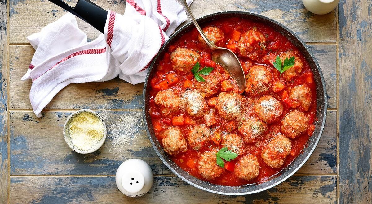 Томатные подливки: 11 универсальных рецептов для вкусных блюд